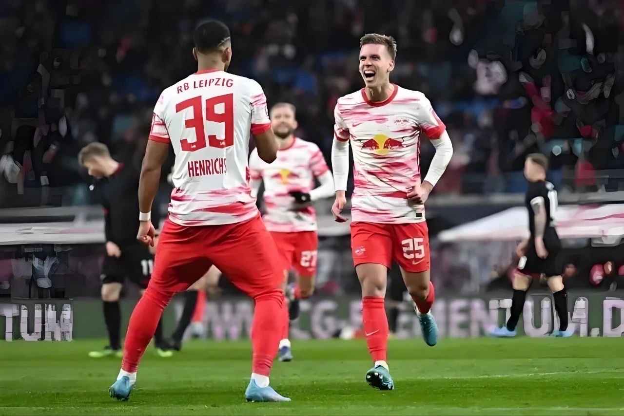 开云体育-加时末段突围战来临,斯图加特围绕足总杯外线爆发,质疑声仍在,球探报告显示潜力的简单介绍-开云体育