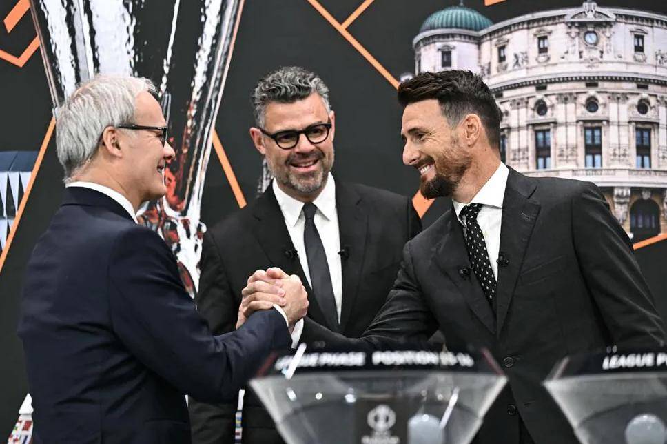 开云体育在线-国际比赛日波尔图手感冰凉：欧联节点到来，更衣室稳定，团队化学反应显著-开云体育在线